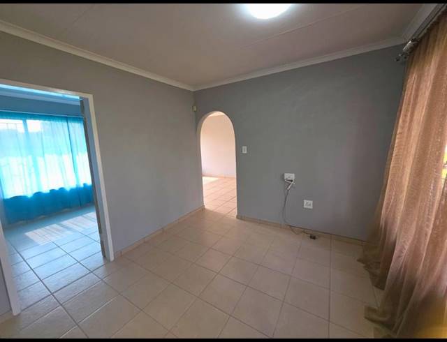 3 BEDROOM PROPERTY TO RENT IN POMONA